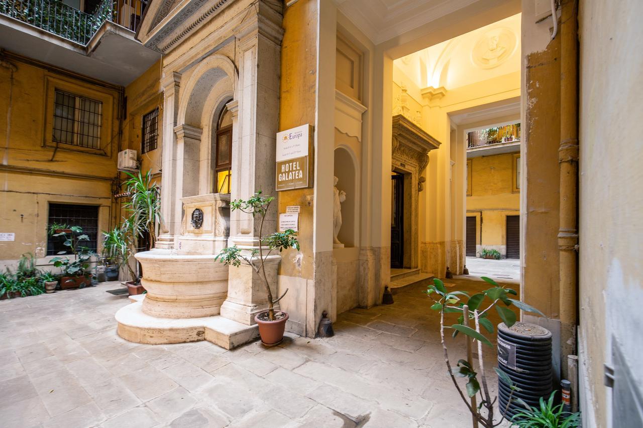 Decharme Apartment With Terrace In Monti Rome Luaran gambar
