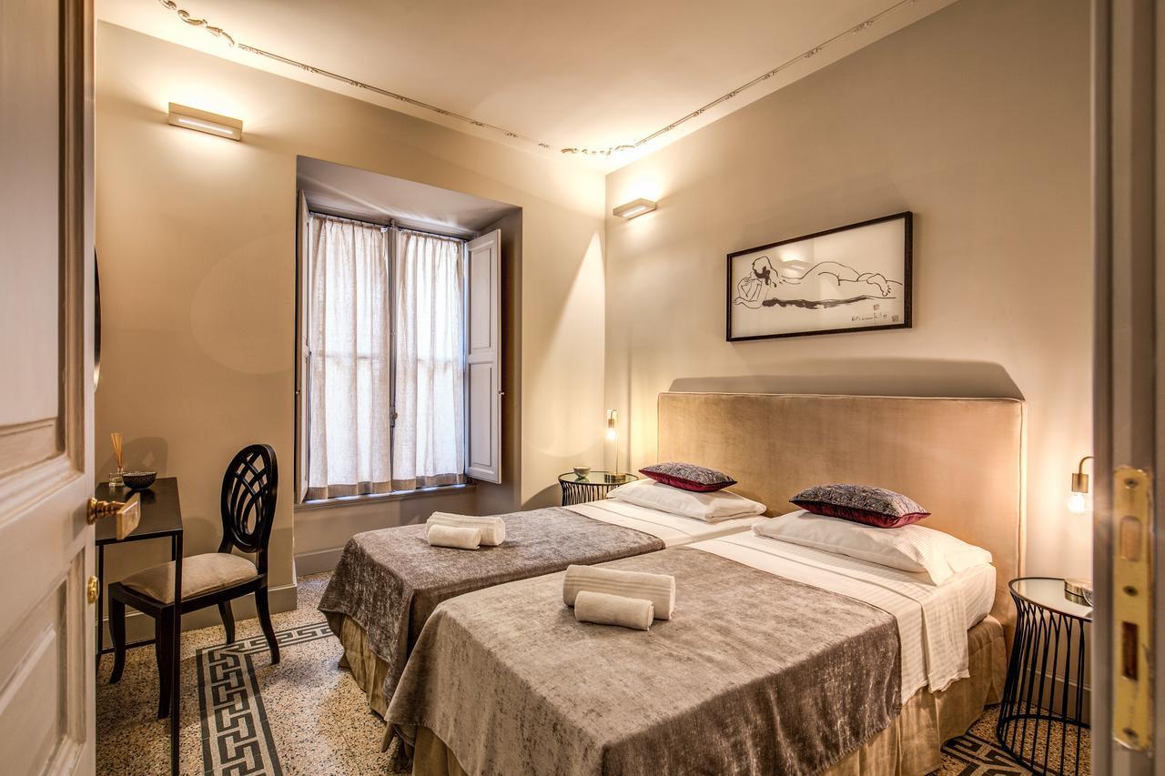 Decharme Apartment With Terrace In Monti Rome Luaran gambar