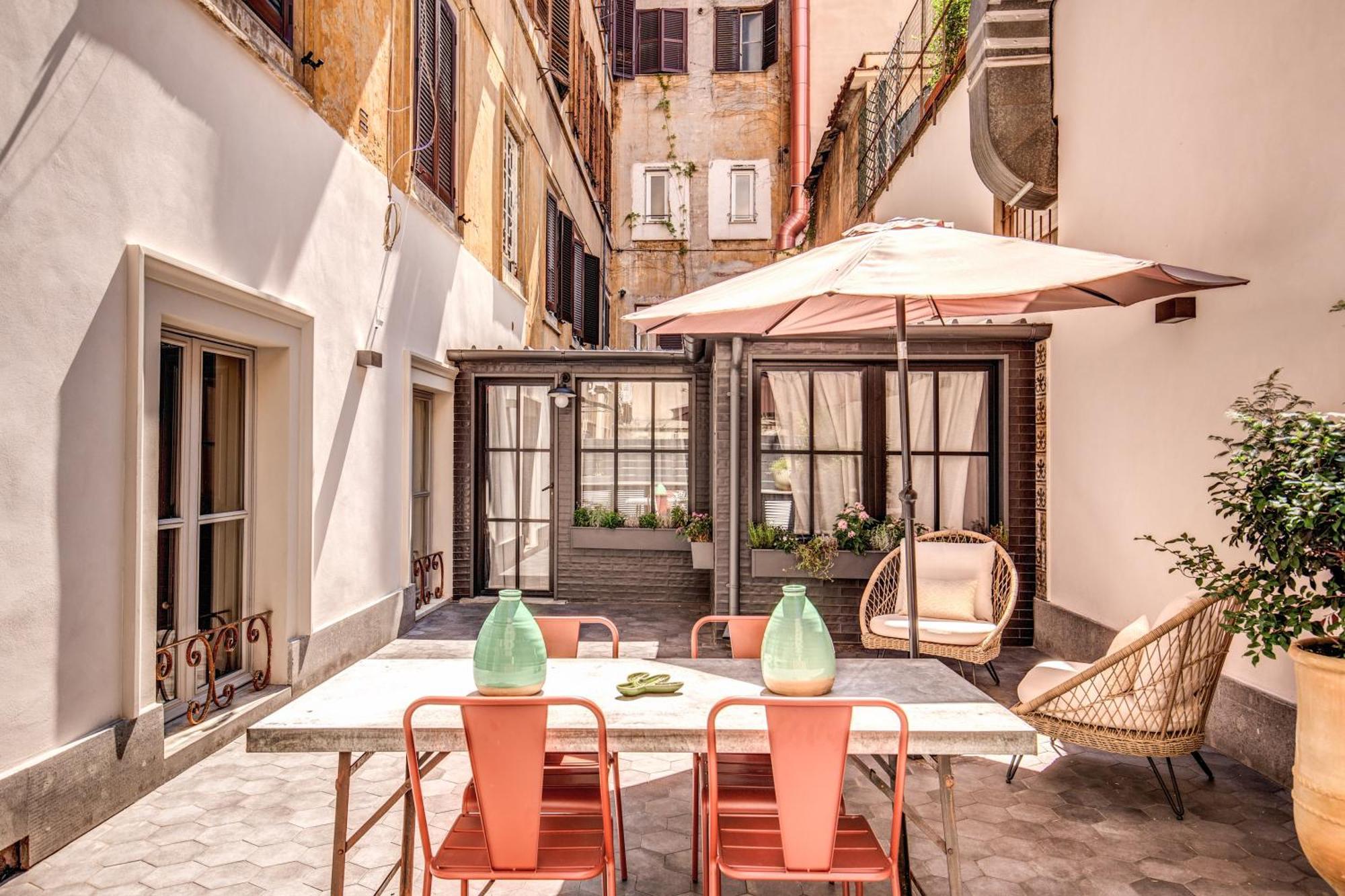 Decharme Apartment With Terrace In Monti Rome Luaran gambar