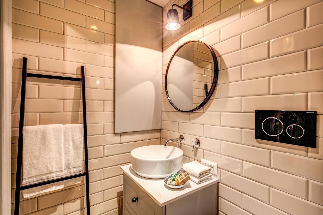 Decharme Apartment With Terrace In Monti Rome Luaran gambar