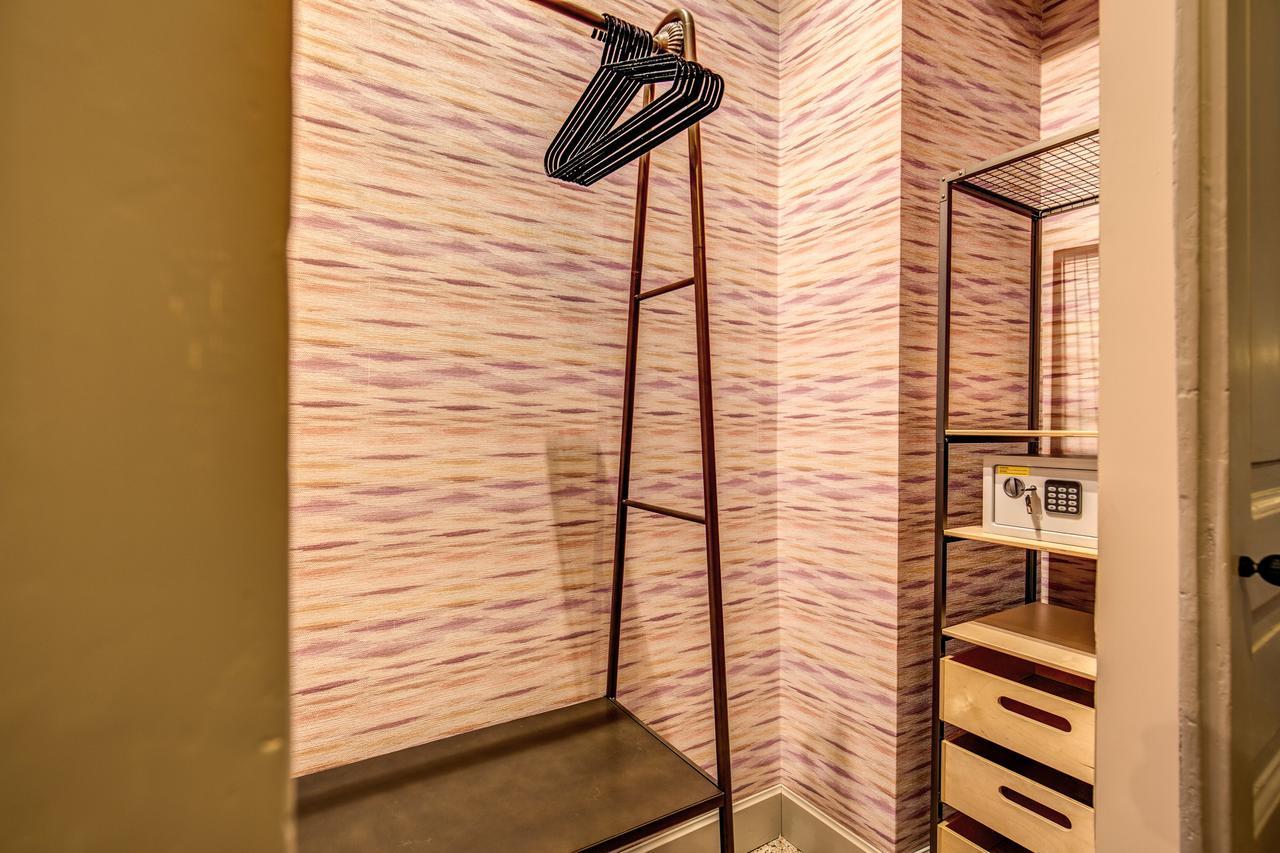 Decharme Apartment With Terrace In Monti Rome Luaran gambar