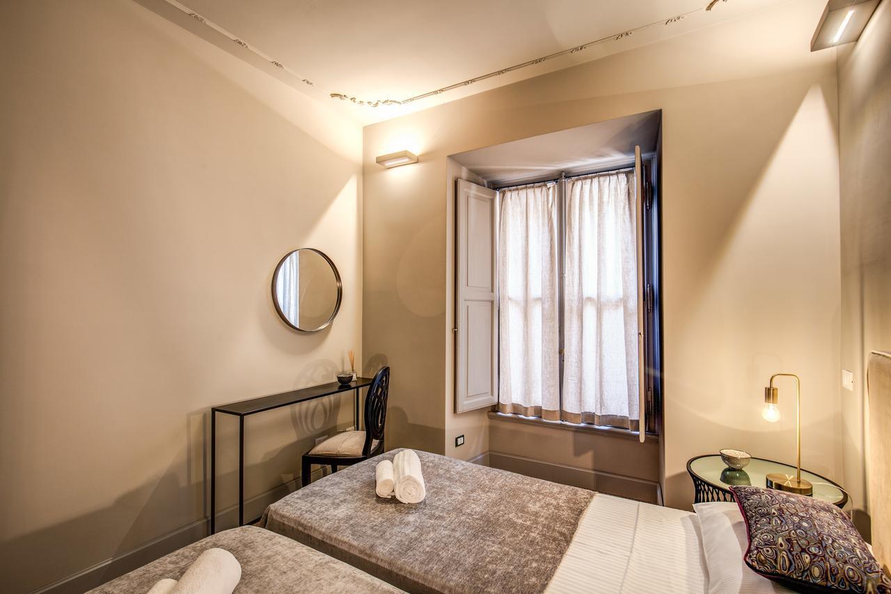 Decharme Apartment With Terrace In Monti Rome Luaran gambar